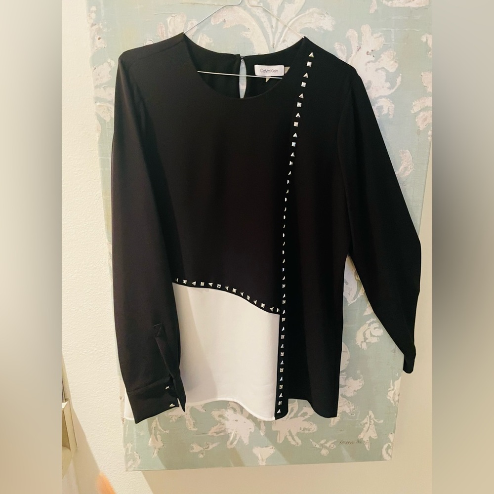 Calvin Klein blouse - Picture 2 of 6